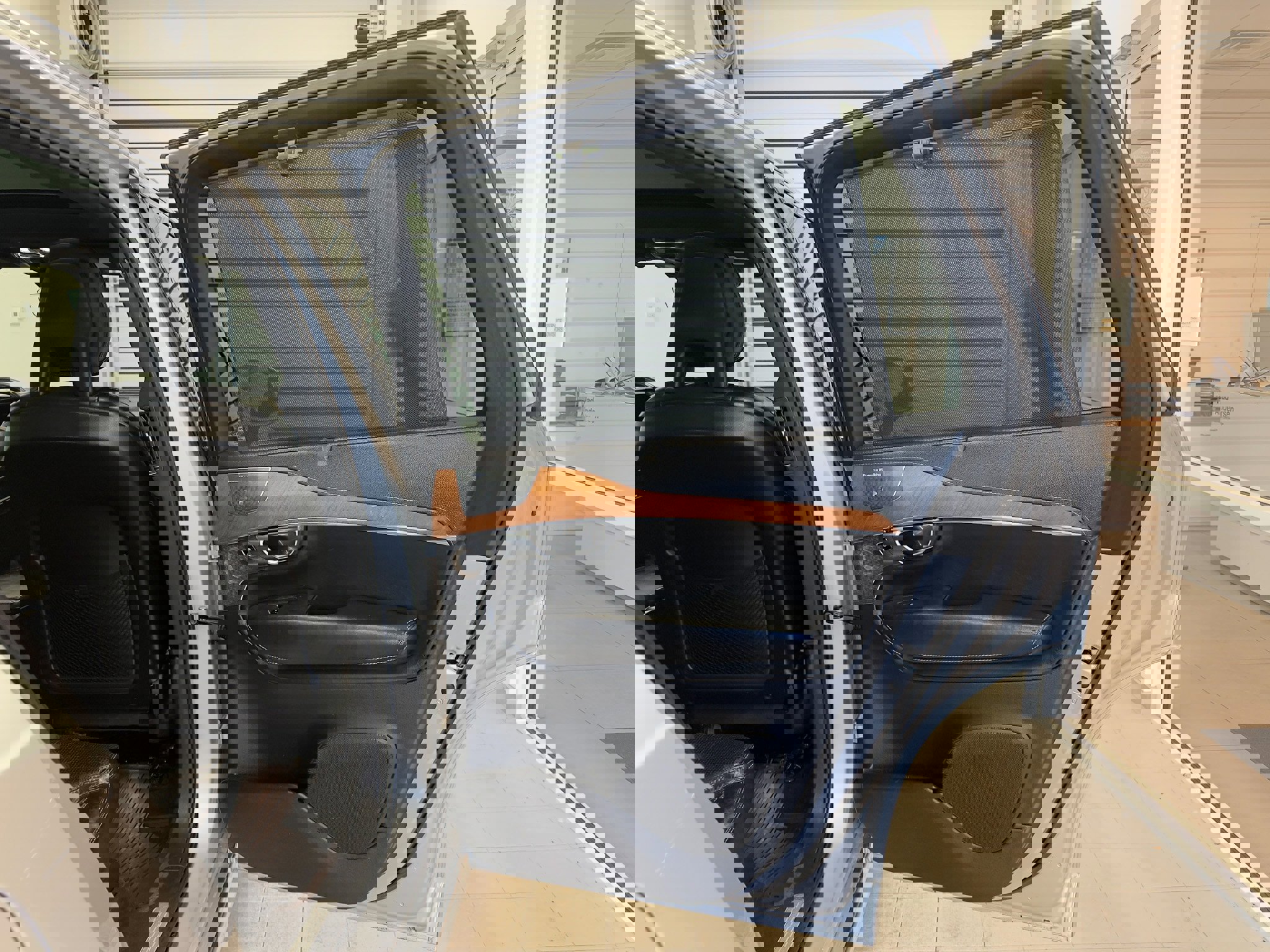 Used 2018 Volvo XC90 T6 Inscription w/ Convenience Package image 27