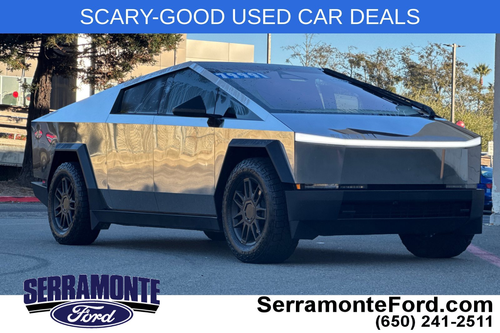 Used 2025 Tesla Cybertruck AWD Crew Cab image 1