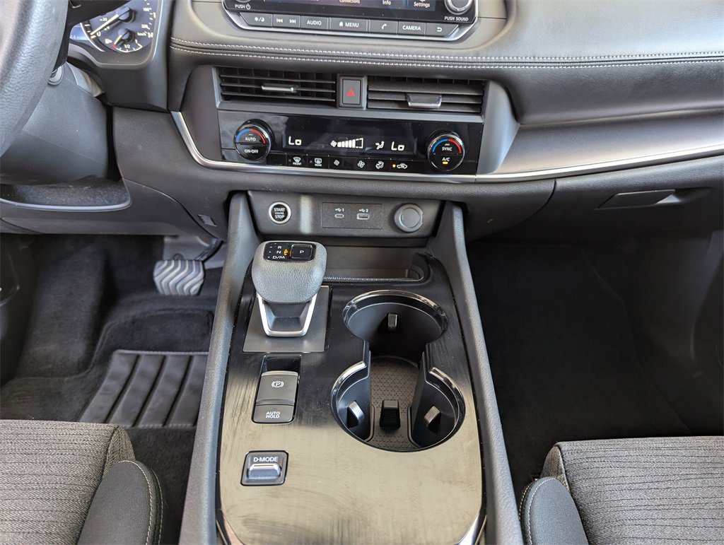 Used 2023 Nissan Rogue SV image 27