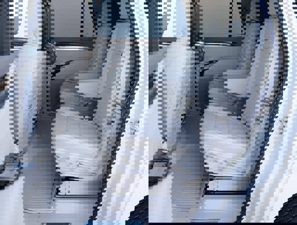 New 2026 Cadillac Escalade Platinum Sport w/ LPO, Floor Liner Package image 39