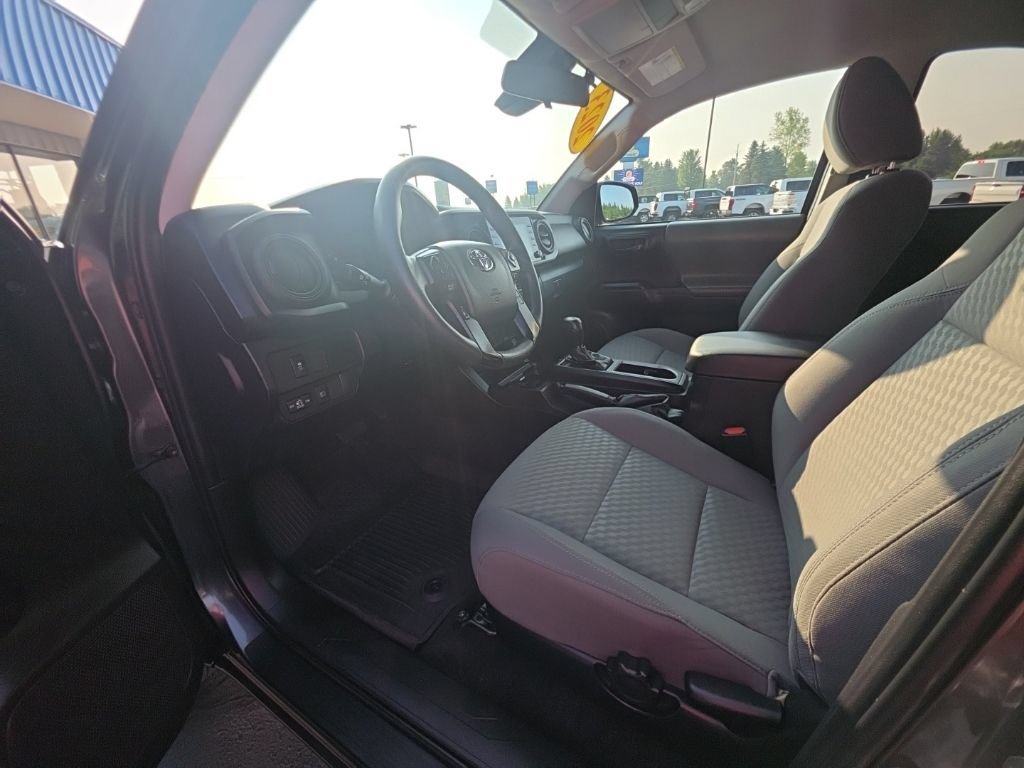 Used 2023 Toyota Tacoma SR AWD/4WD image 19
