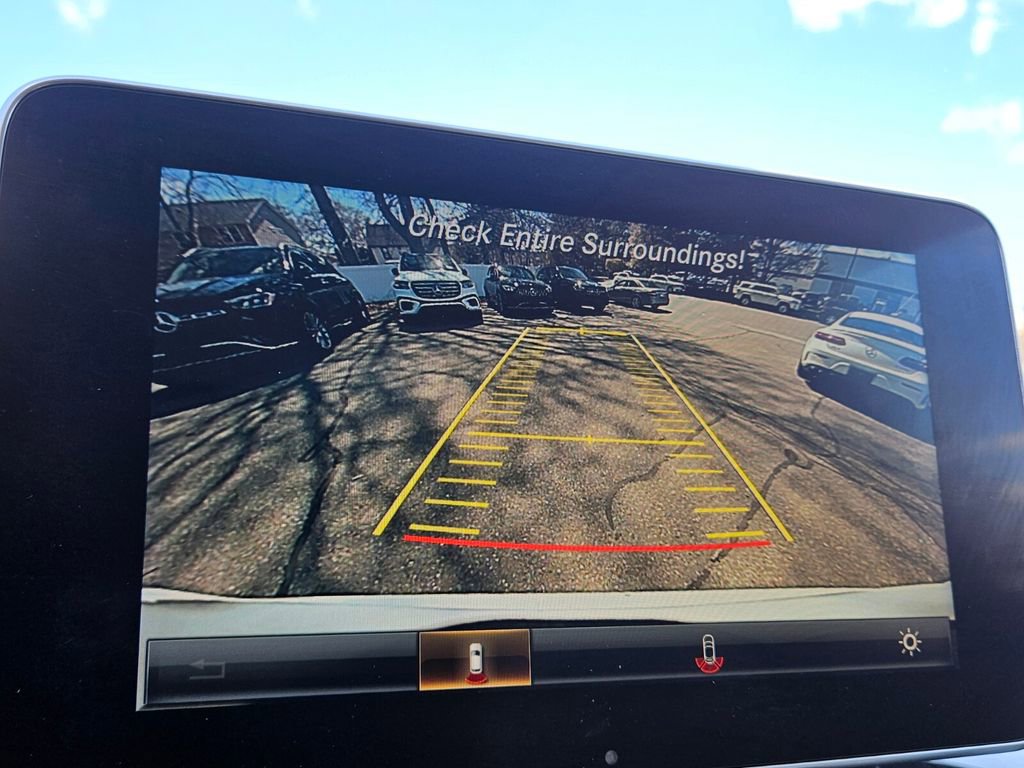 Used 2018 Mercedes-Benz GLC 300 4MATIC image 20