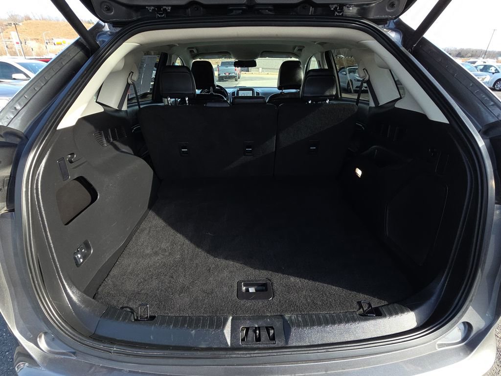 Used 2024 Ford Edge Titanium image 32