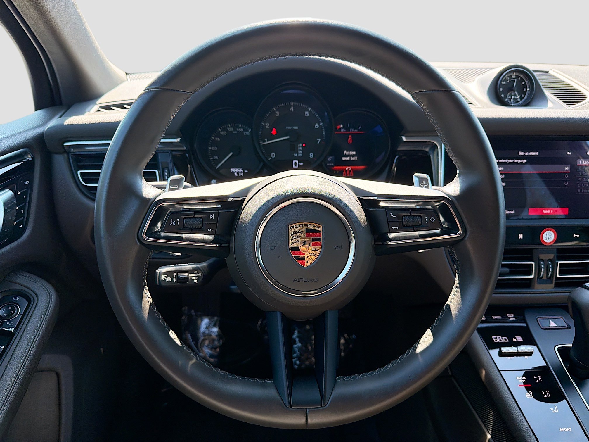 Used 2024 Porsche Macan image 39