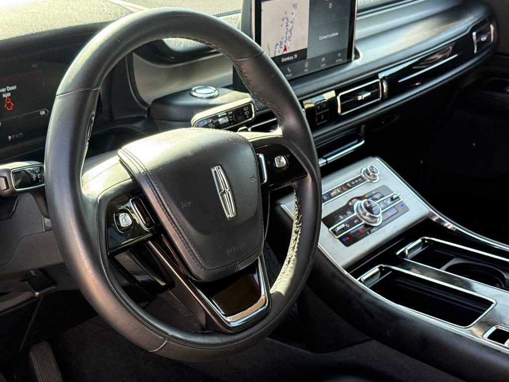 Used 2023 Lincoln Aviator AWD w/ Premium Package image 19