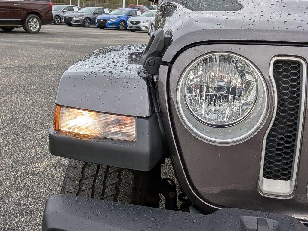 Used 2020 Jeep Wrangler Unlimited Sahara w/ Safety Group AWD/4WD image 13