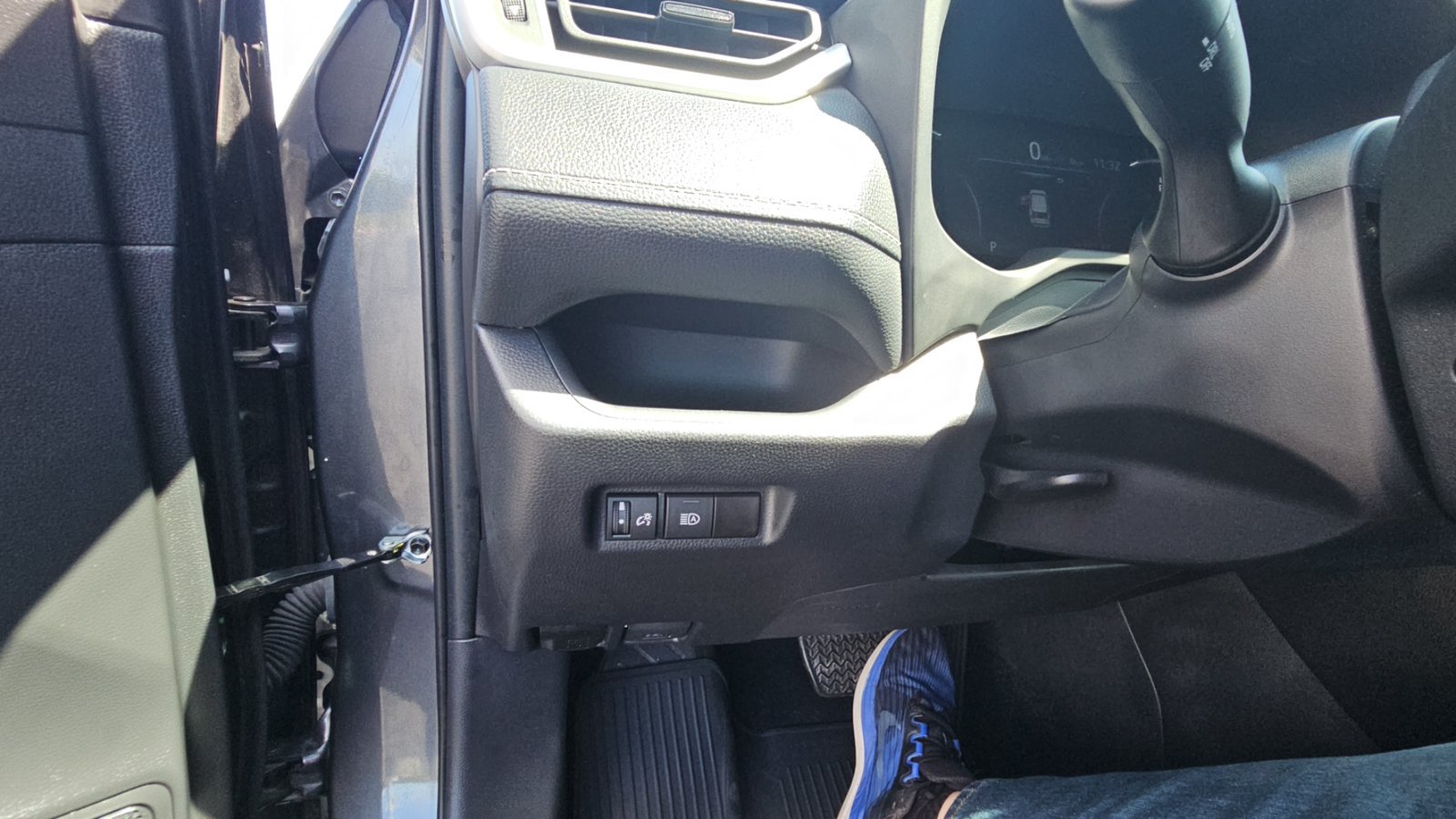 Certified 2025 Toyota RAV4 XLE AWD/4WD image 21