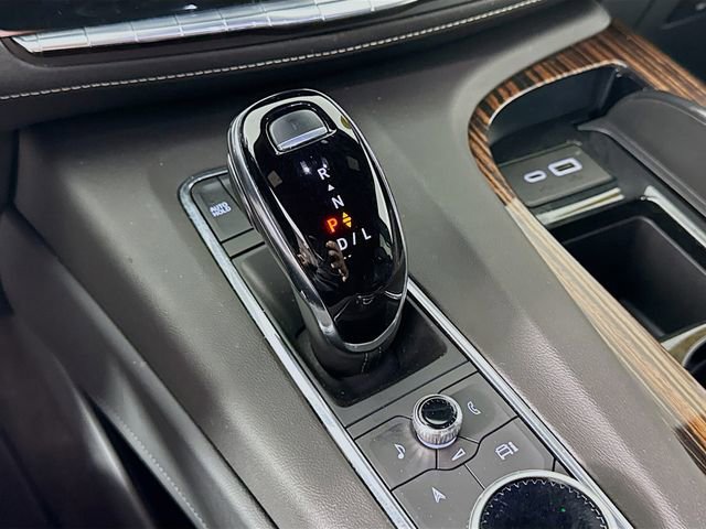 Used 2024 Cadillac Escalade ESV Luxury image 18