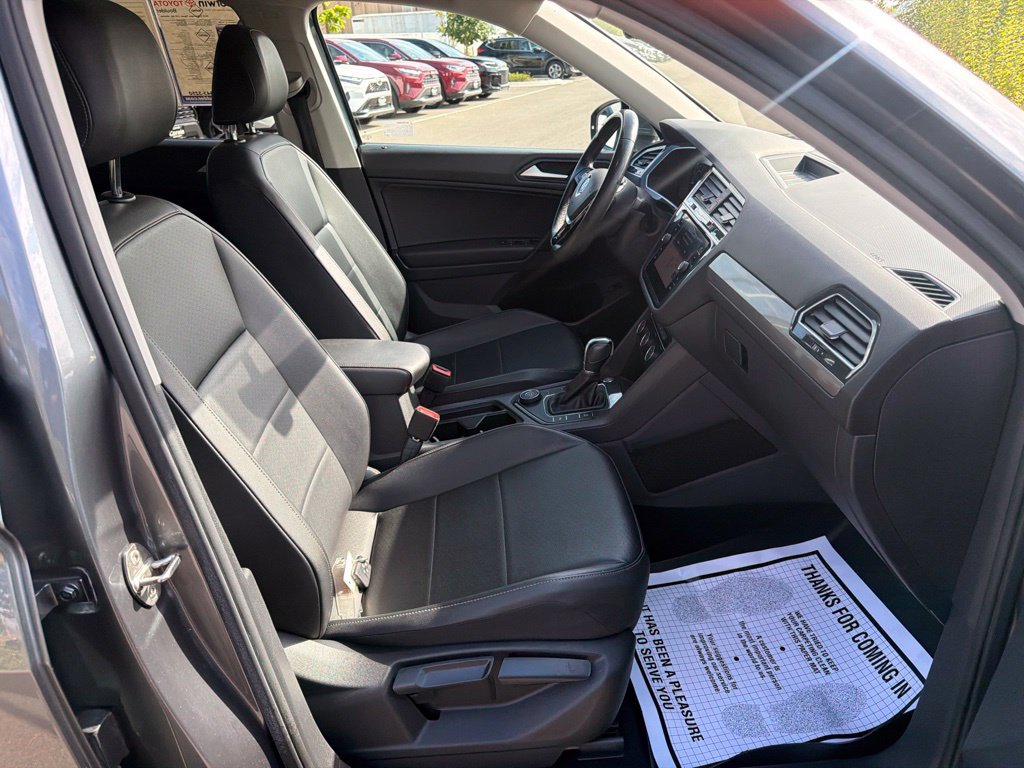 Used 2019 Volkswagen Tiguan SEL w/ 3rd Row Seat Package AWD/4WD image 11