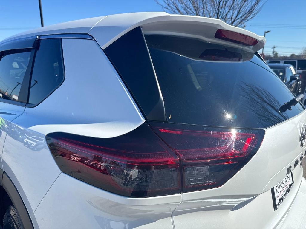 Certified 2025 Nissan Rogue S image 42