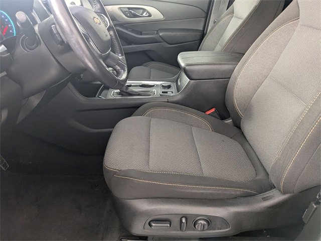 Used 2020 Chevrolet Traverse LT image 13