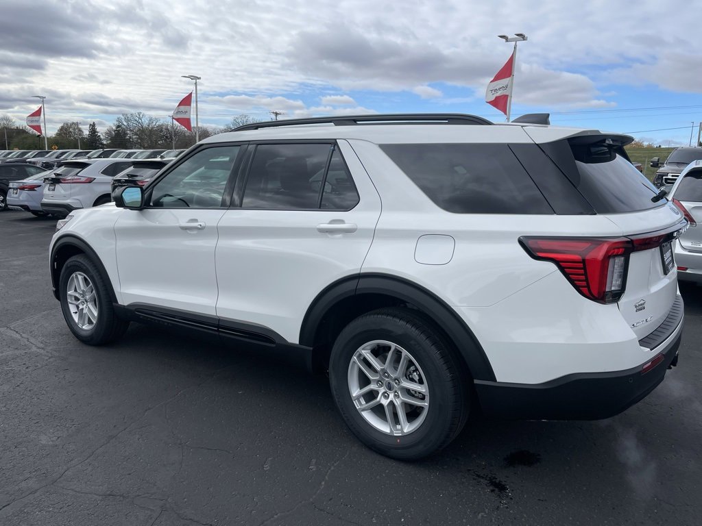 New 2026 Ford Explorer Active image 6