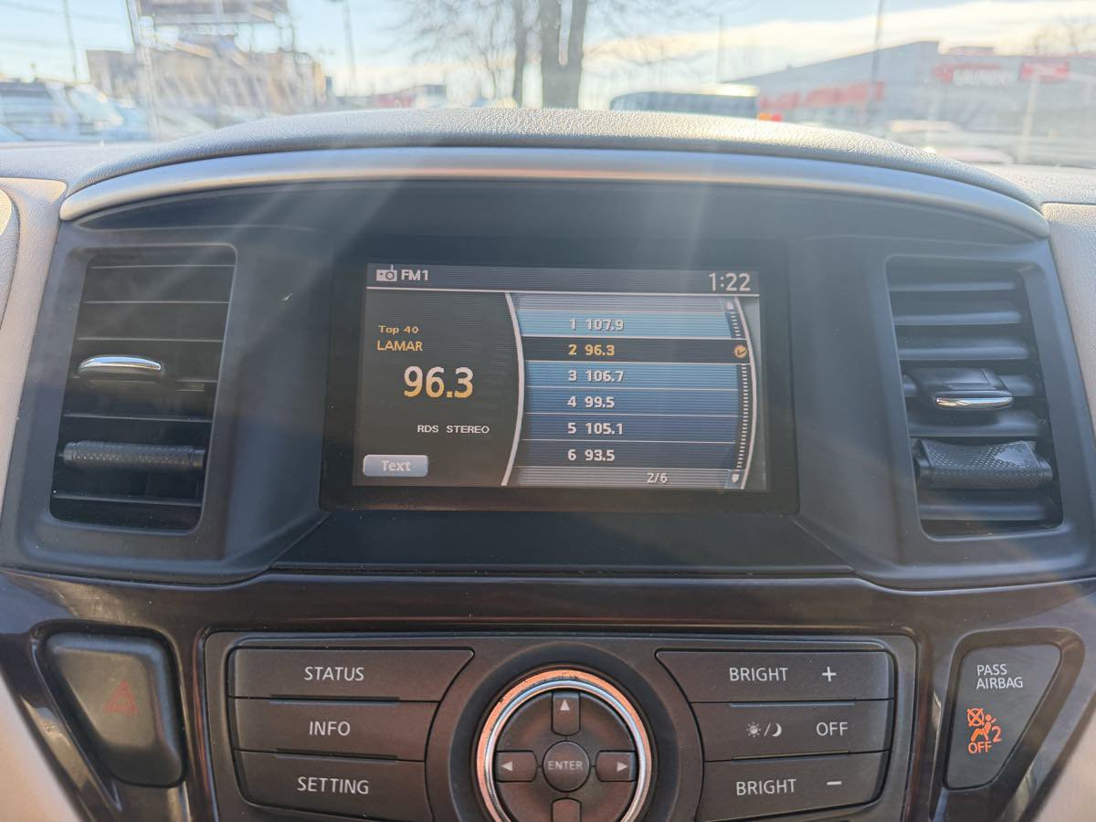 Used 2014 Nissan Pathfinder SL w/ SL Premium Package image 33