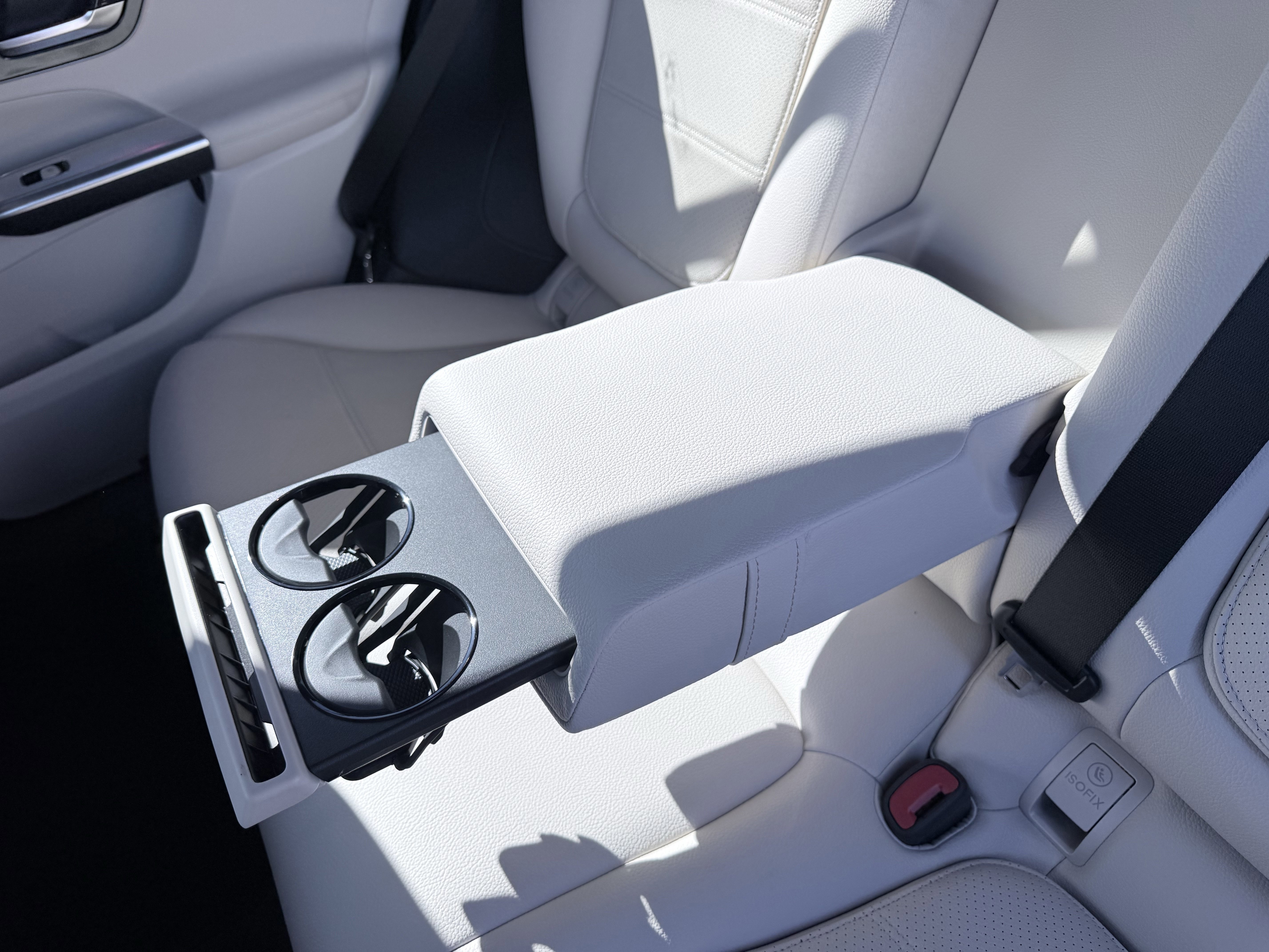 Used 2025 Mercedes-Benz GLC 300 4MATIC image 39