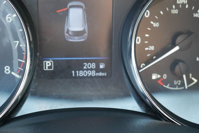 Used 2020 Nissan Rogue SV FWD image 18