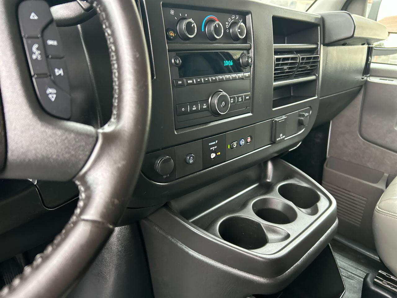 Used 2023 GMC Savana 2500 w/ Driver Convenience Package RWD image 12