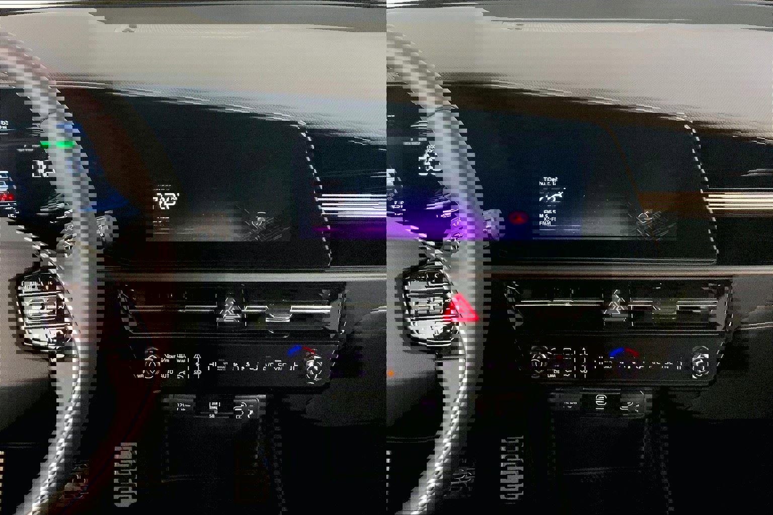 New 2025 Kia Niro EX Touring image 6