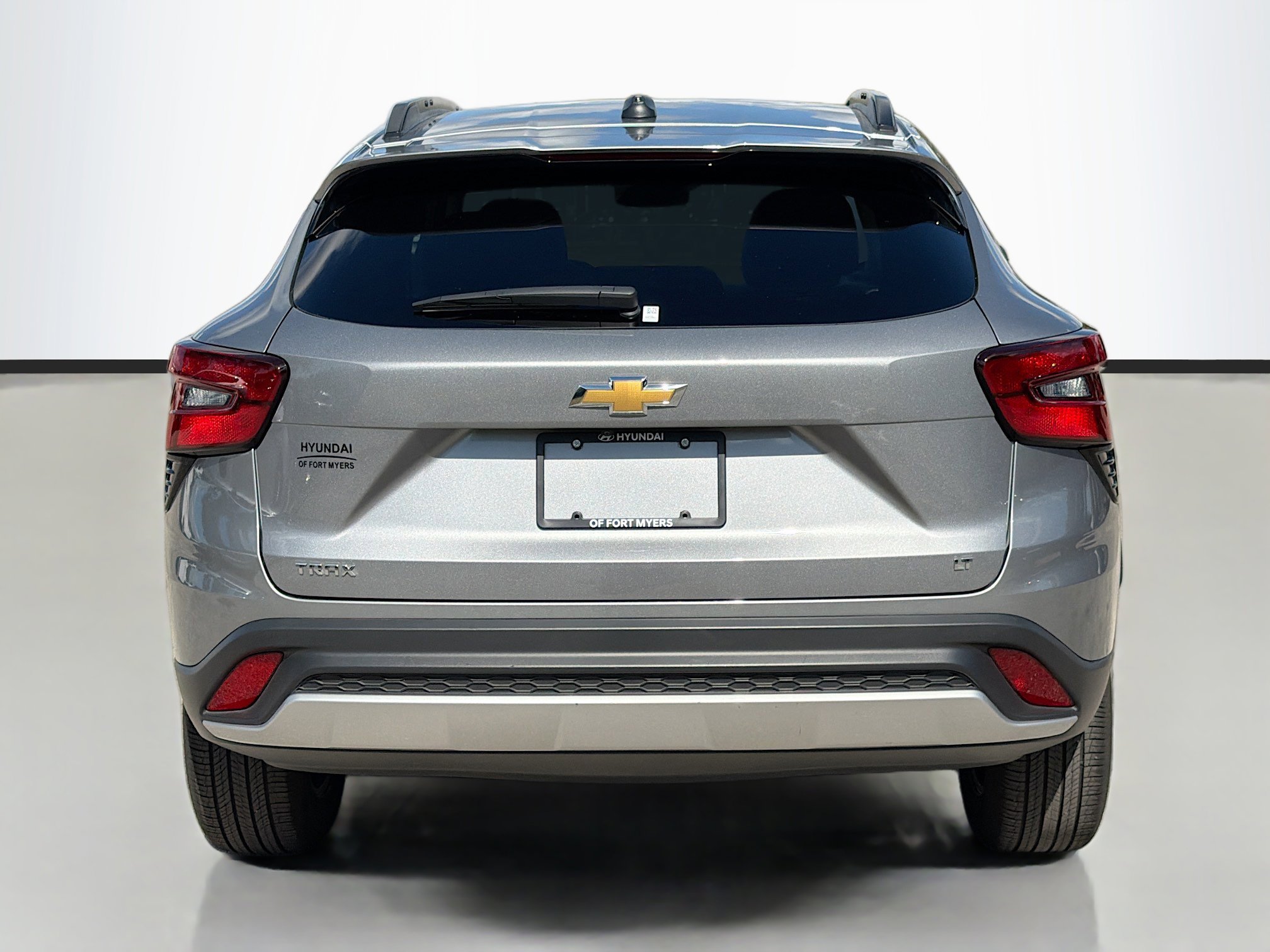 Used 2025 Chevrolet Trax LT w/ LT Convenience Package image 4