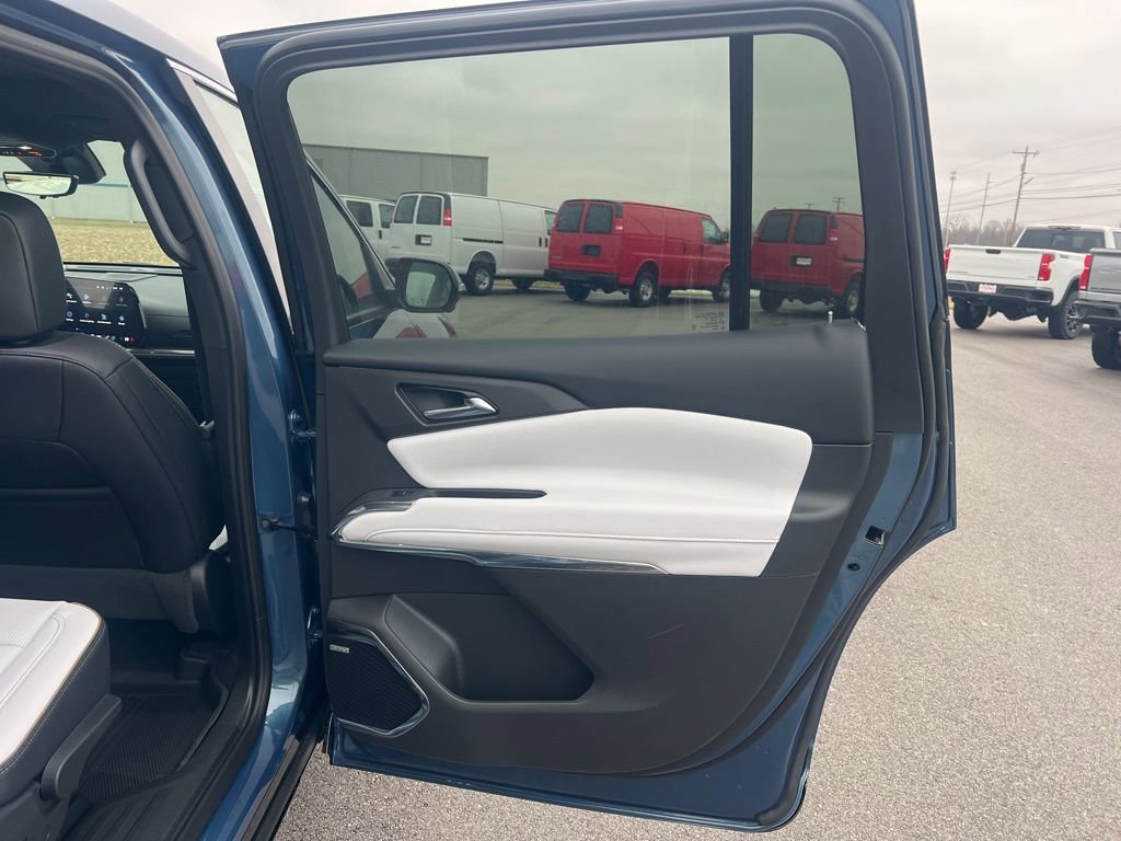 New 2026 Chevrolet Traverse High Country w/ LPO, Floor Liner Package image 33