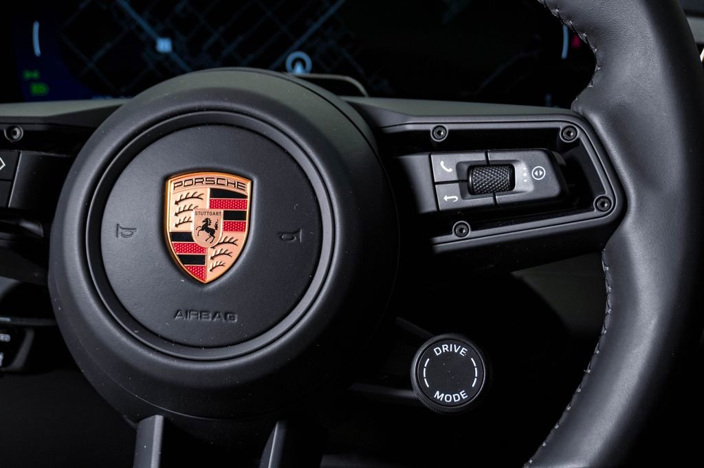 New 2026 Porsche Macan 4 Electric image 19