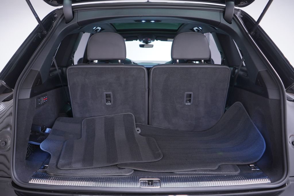Used 2023 Audi SQ7 Prestige image 24