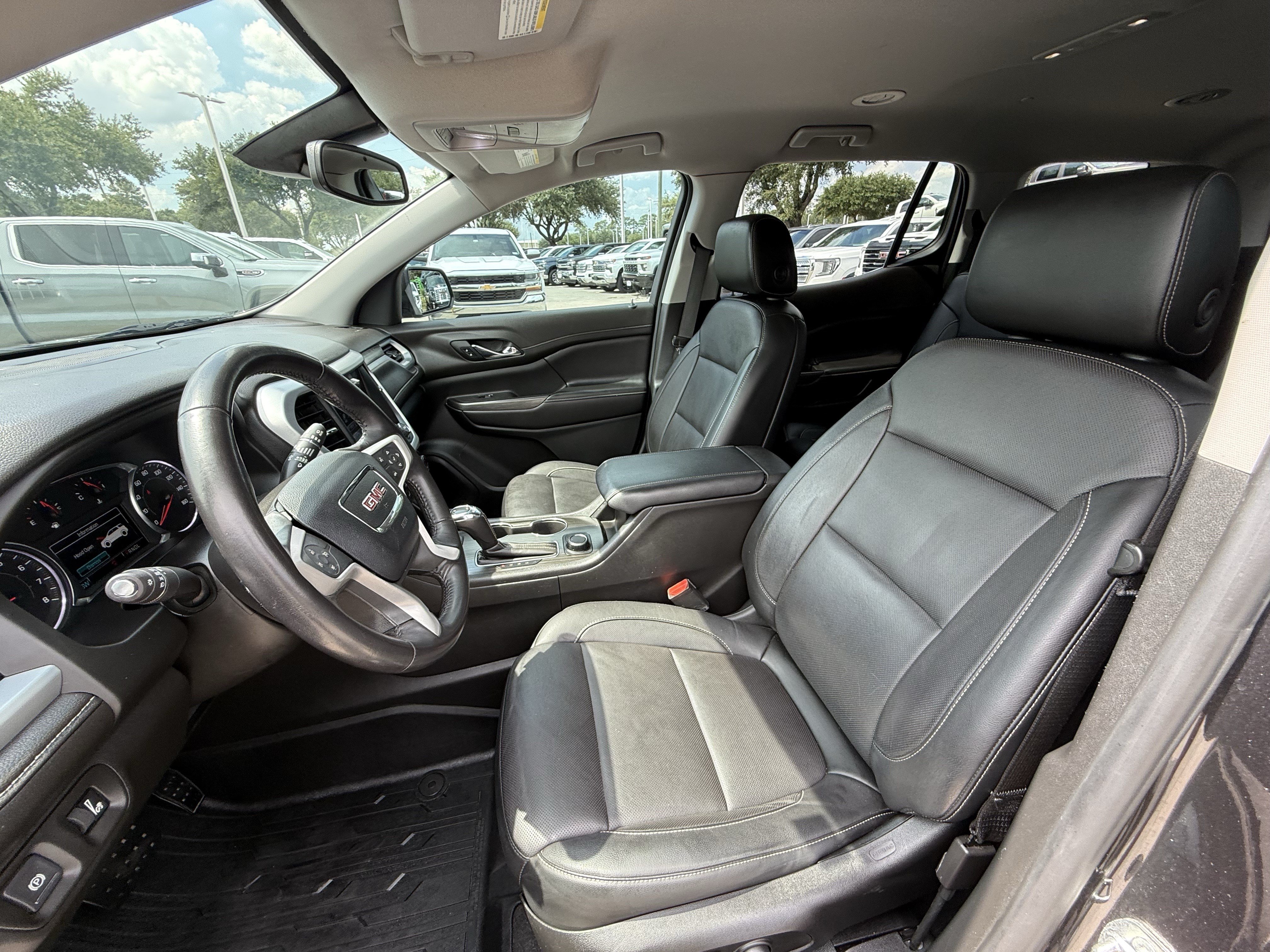 Used 2019 GMC Acadia SLT w/ LPO, Floor Liner Package FWD image 28