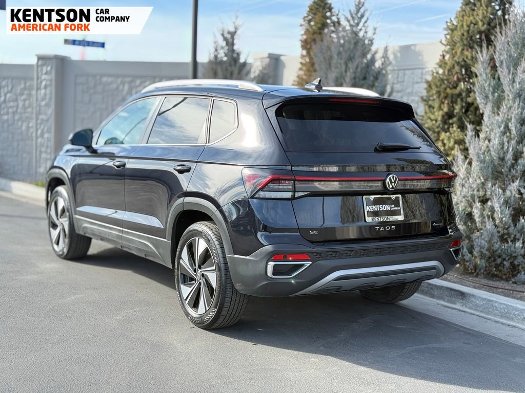 Used 2025 Volkswagen Taos SE image 6
