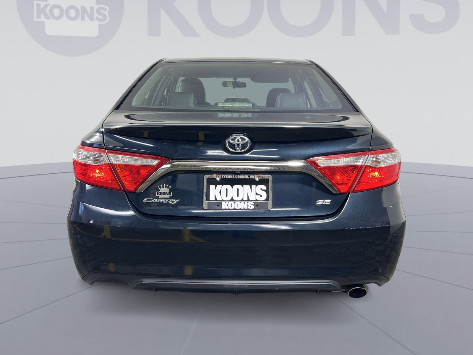 Used 2016 Toyota Camry SE image 5