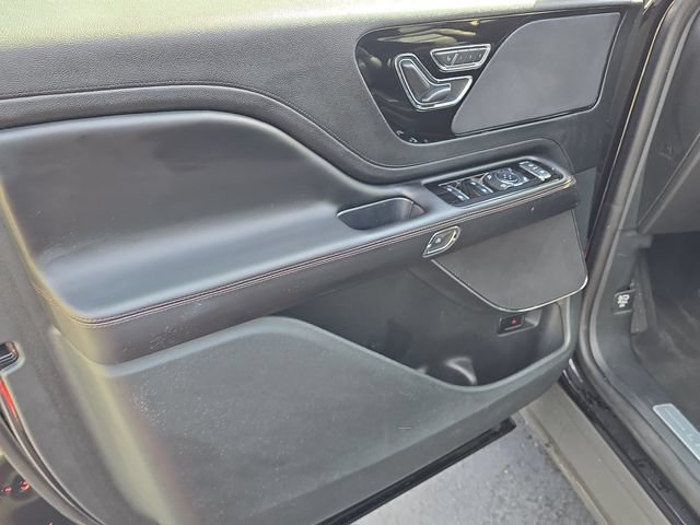 Used 2024 Lincoln Aviator AWD w/ Premium Package image 8