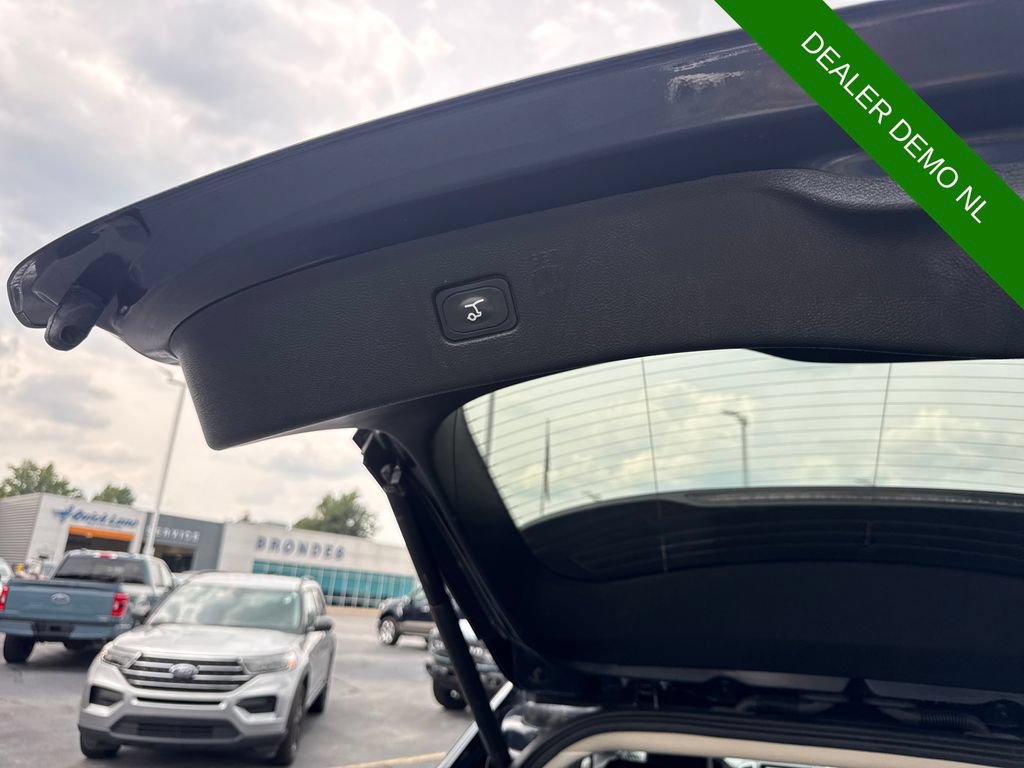 Used 2024 Ford Edge SEL w/ Convenience Package AWD/4WD image 11