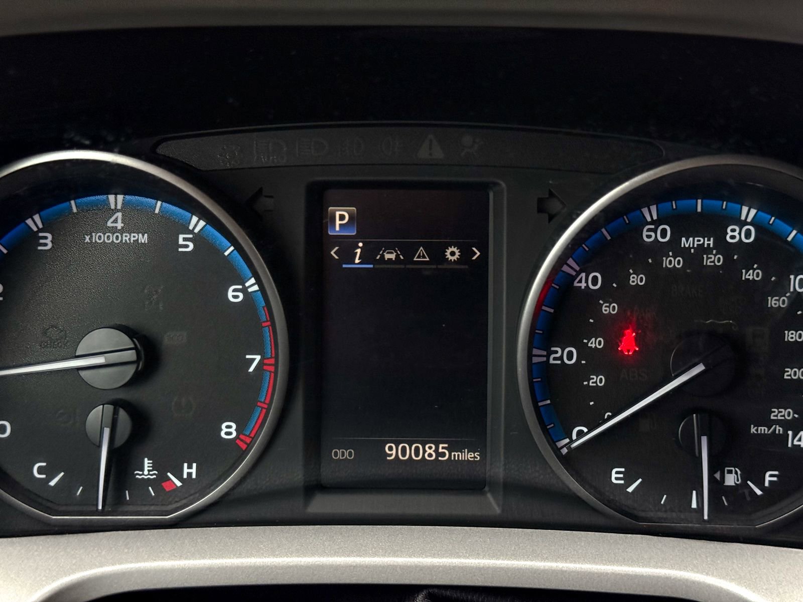 Used 2018 Toyota RAV4 LE w/ All Weather Liner Package image 38