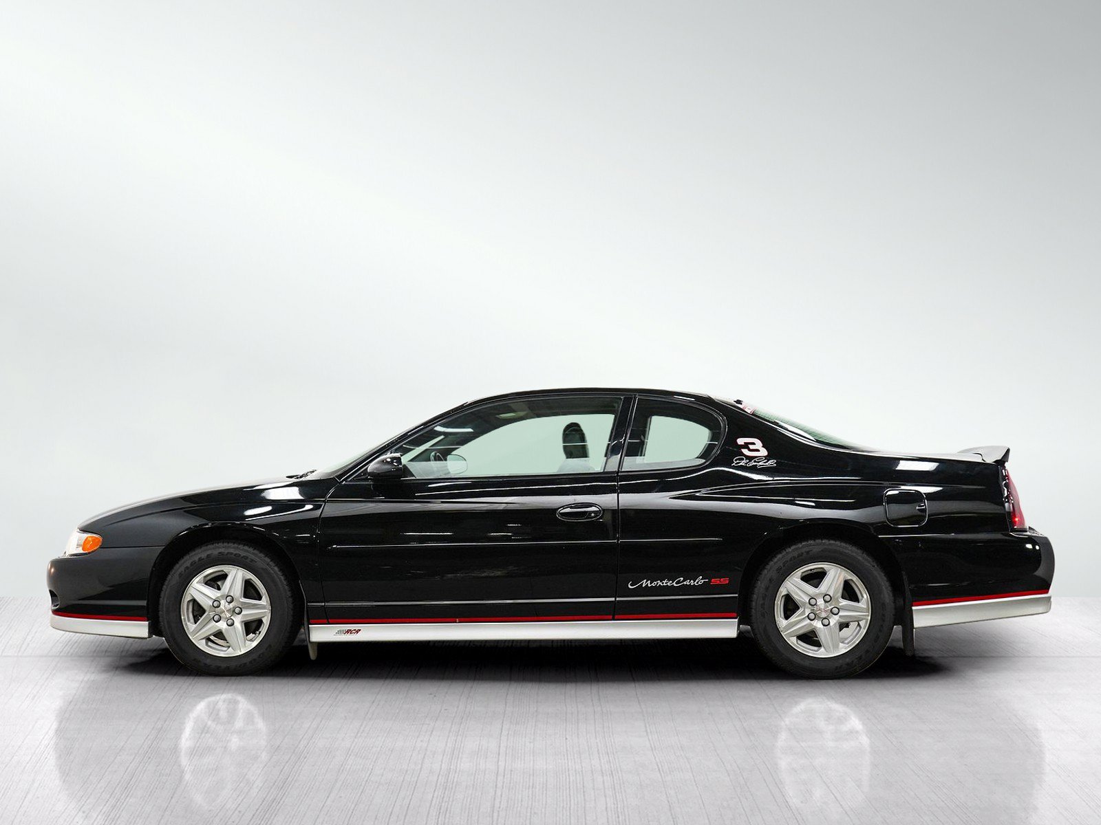 Used 2002 Chevrolet Monte Carlo SS w/ Preferred Equipment Group FWD image 3