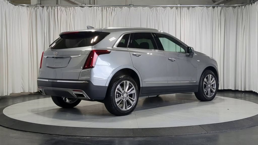 Used 2025 Cadillac XT5 Premium Luxury AWD/4WD image 10