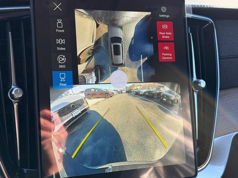 New 2026 Volvo XC90 T8 Plus w/ Protection Package Premier image 15