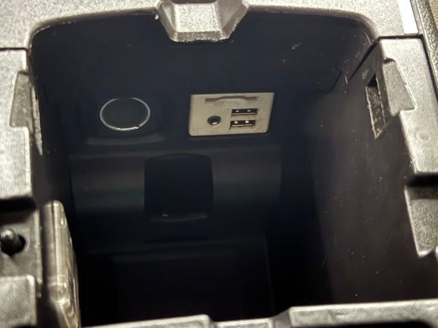 Used 2015 Chevrolet Impala LT w/ Convenience Package FWD image 26