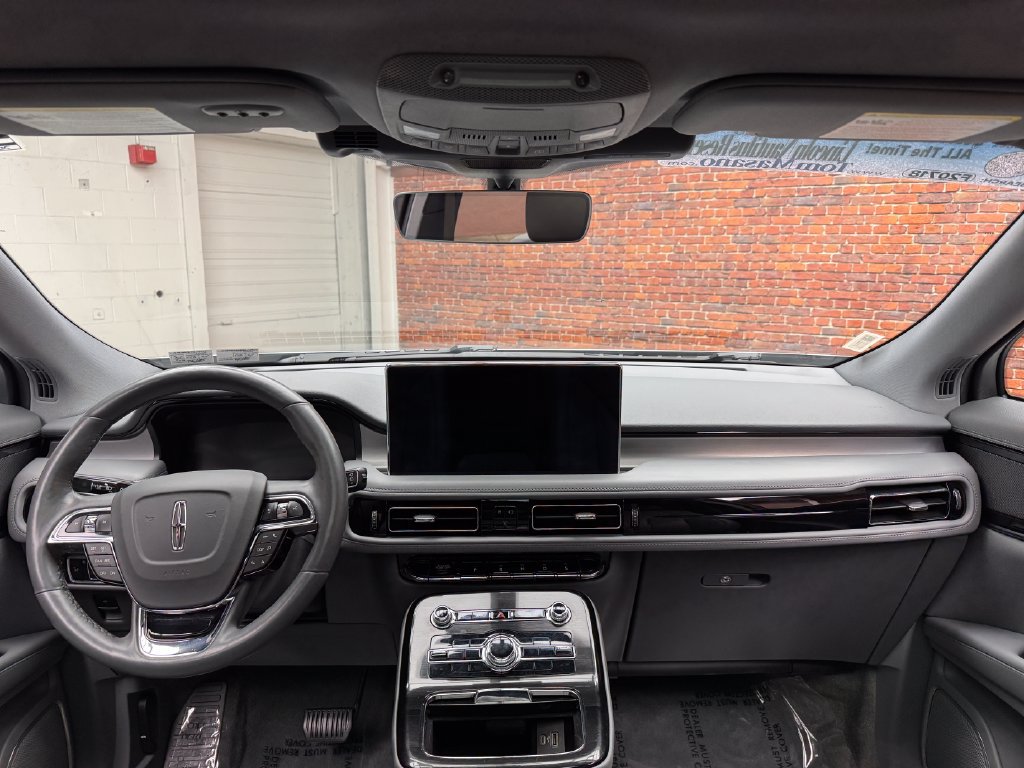 Used 2023 Lincoln Nautilus Reserve AWD/4WD image 10