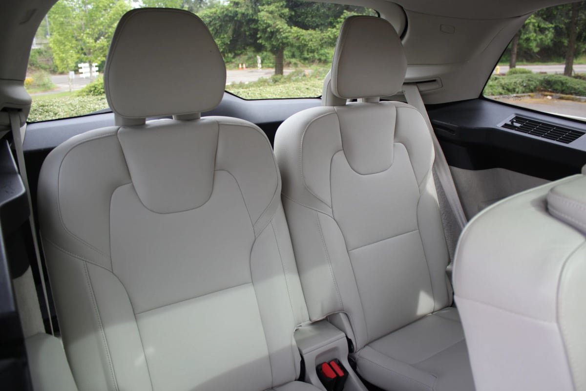 Used 2016 Volvo XC90 T6 Momentum AWD/4WD image 26