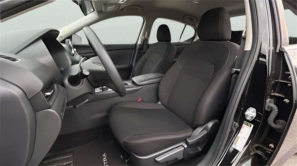 Used 2025 Nissan Sentra S image 18