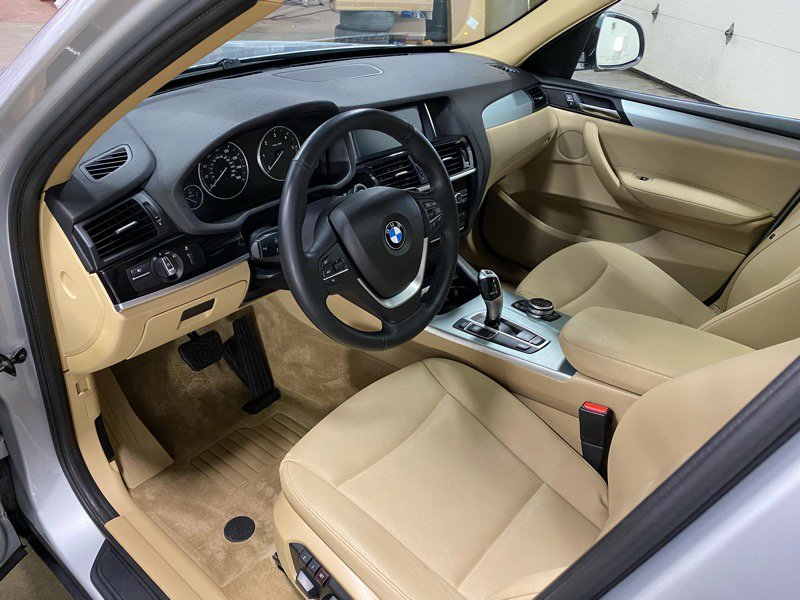 Used 2015 BMW X3 xDrive28d image 11