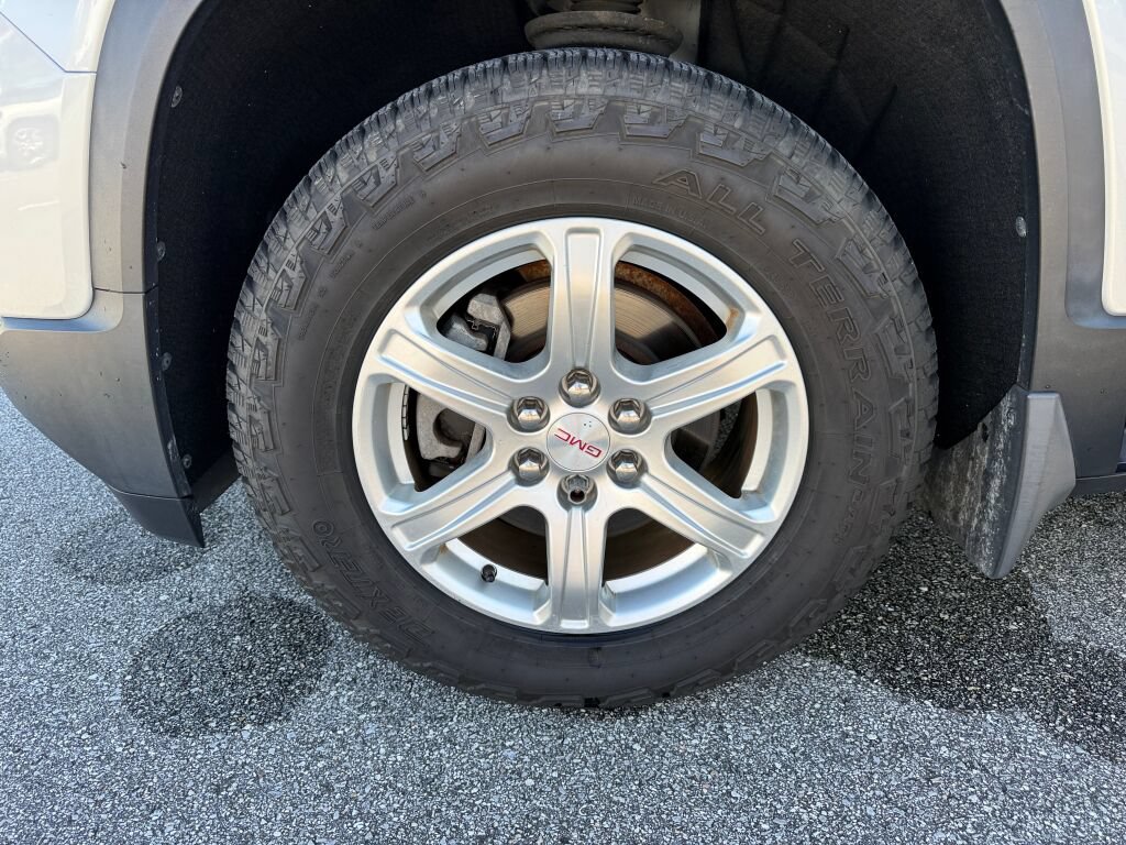 Used 2018 GMC Acadia SLE w/ LPO, Protection Package FWD image 31