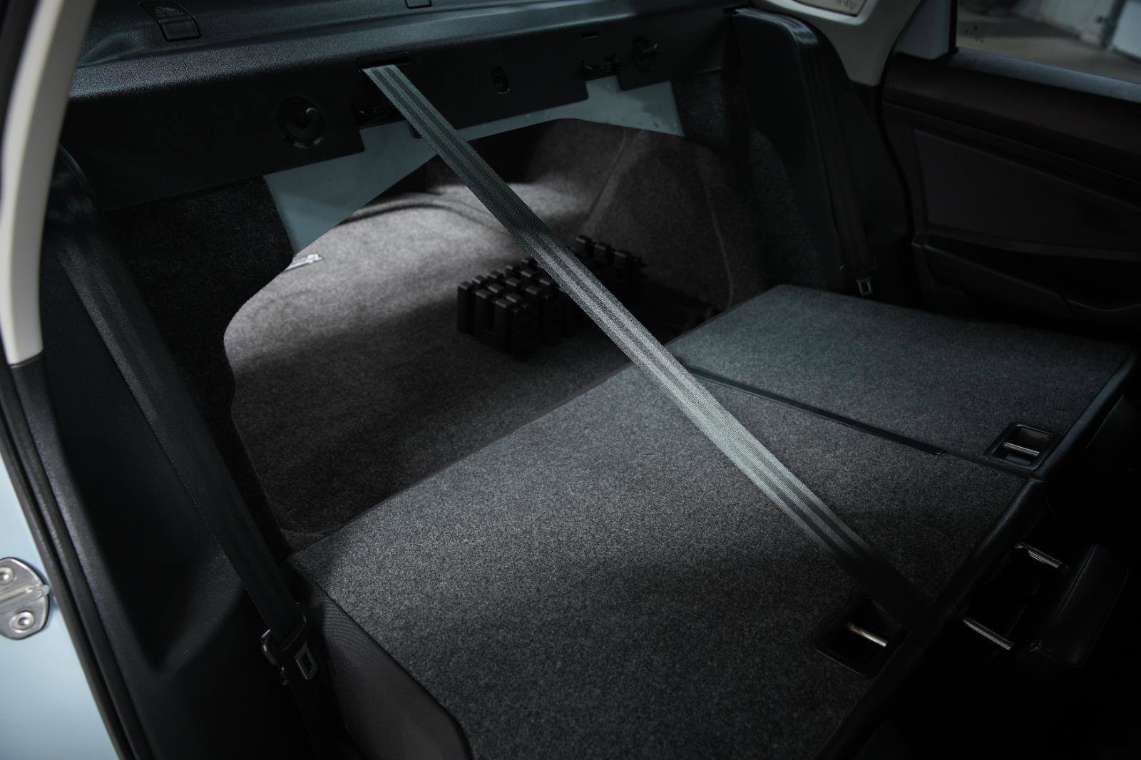 Used 2025 Volkswagen Jetta SE image 14