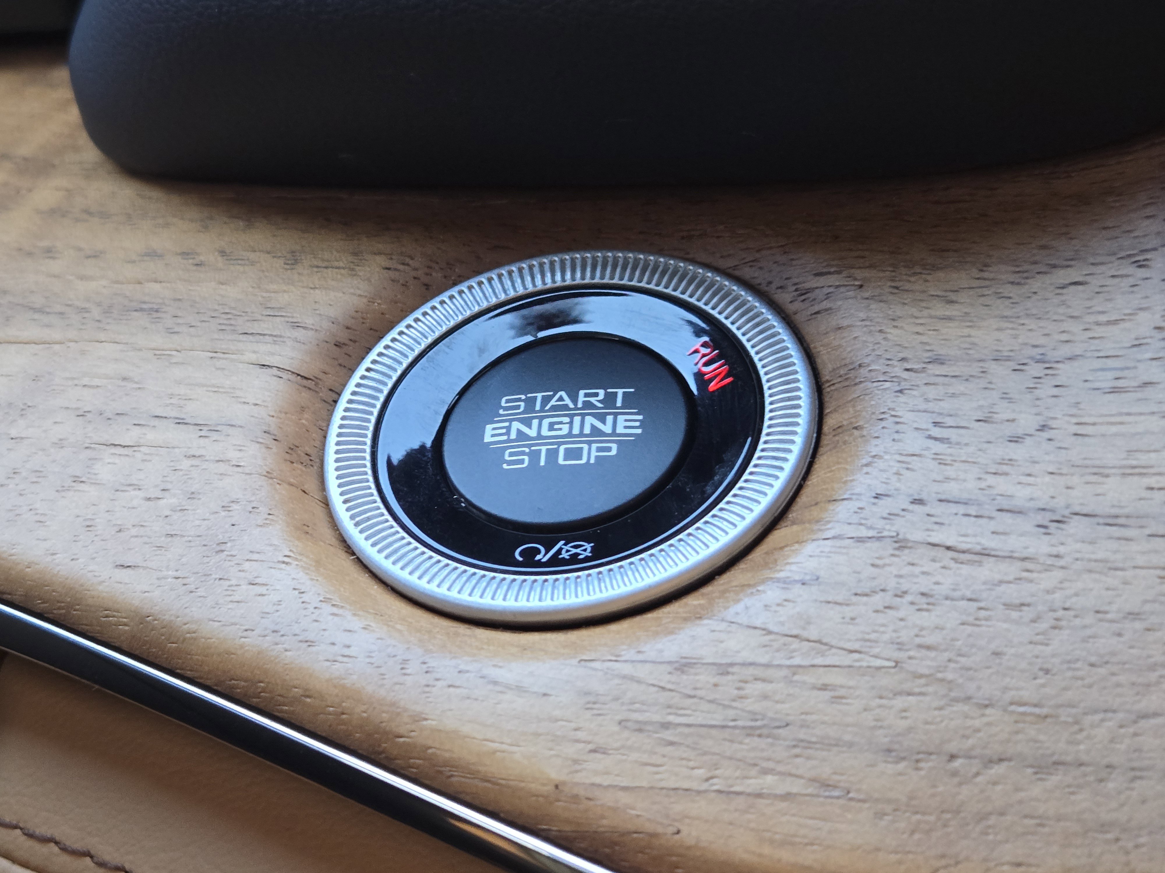 Used 2024 Jeep Grand Cherokee L Summit image 24