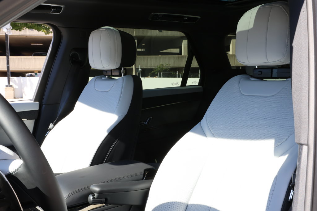 New 2026 Land Rover Range Rover Sport Dynamic SE AWD/4WD image 15