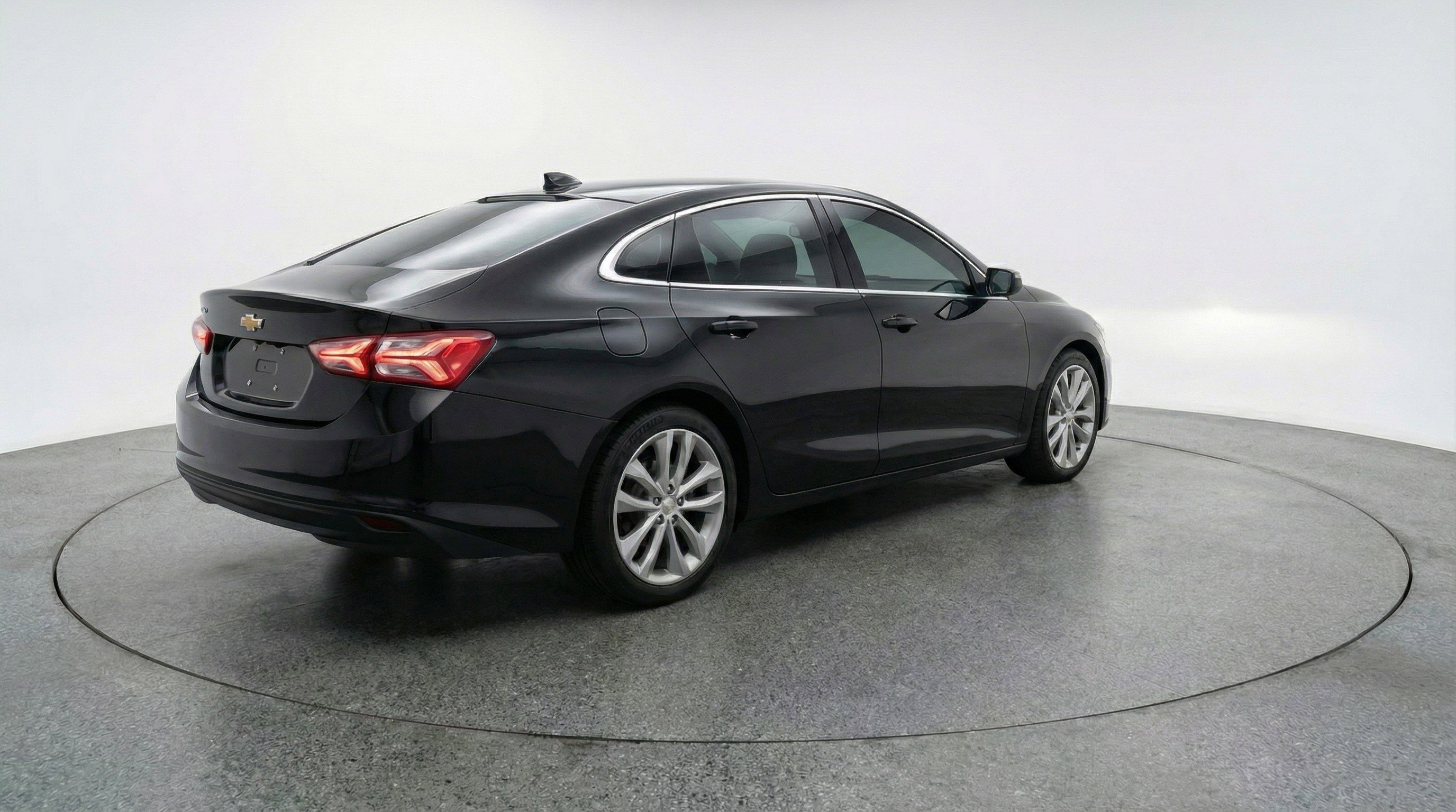 Used 2024 Chevrolet Malibu LT image 9