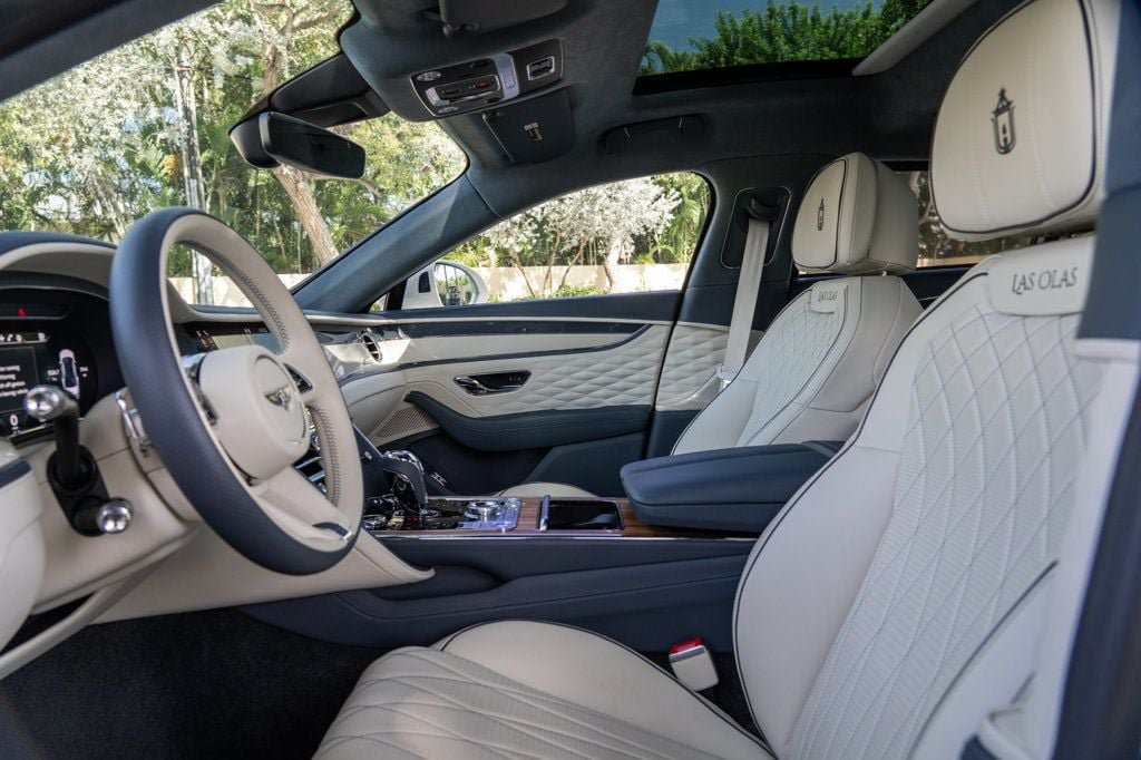 Used 2023 Bentley Flying Spur Azure AWD/4WD image 15