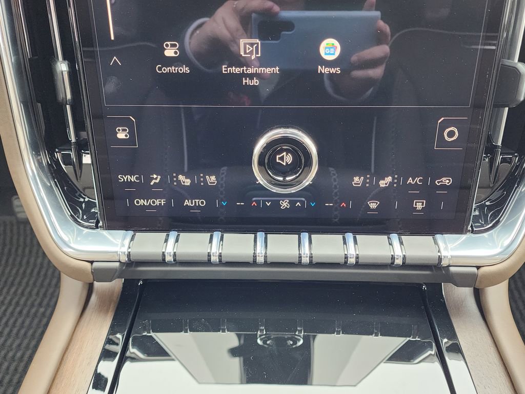 New 2026 GMC Yukon XL Denali Ultimate AWD/4WD image 35