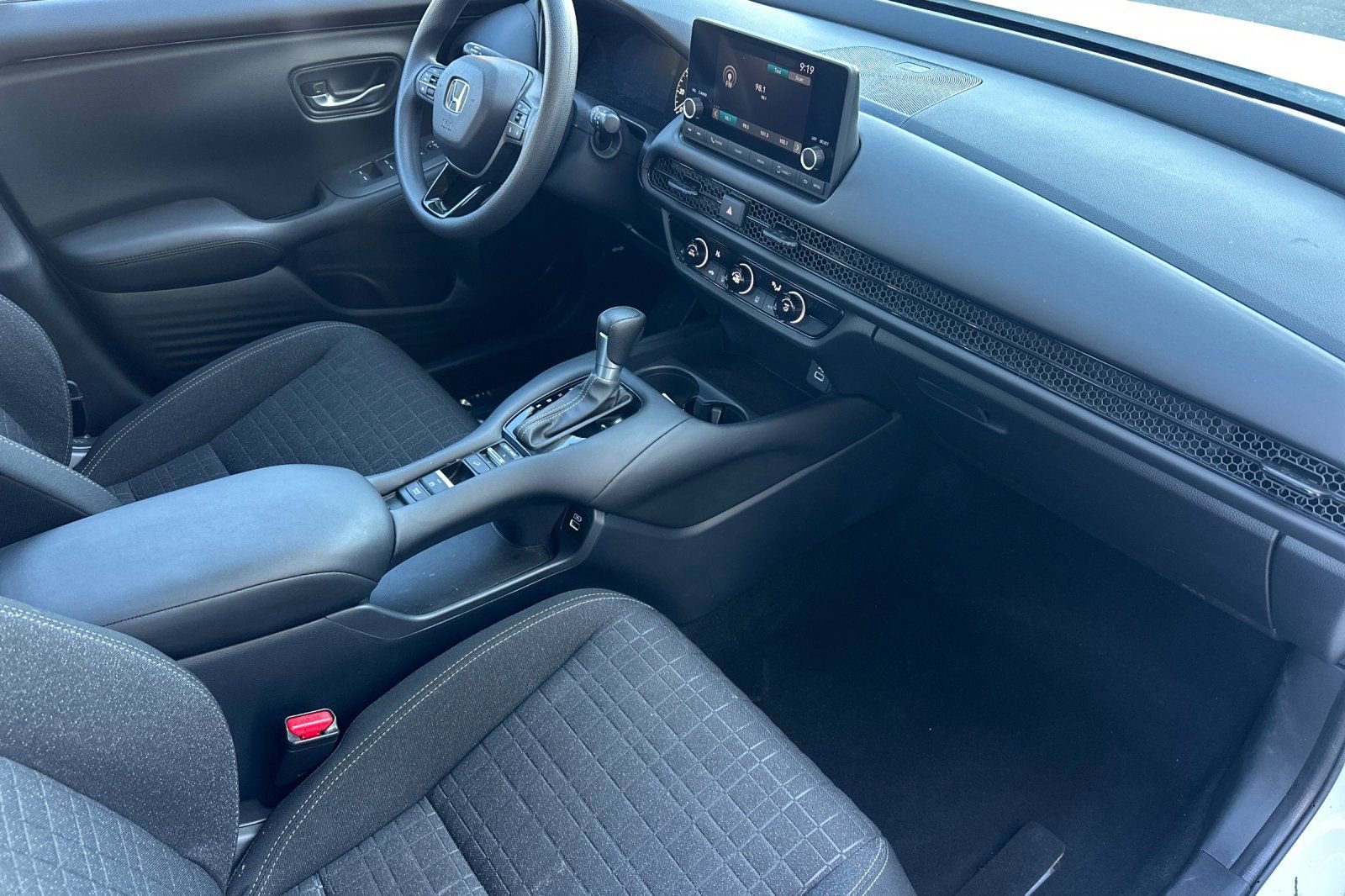 Used 2023 Honda HR-V LX image 18