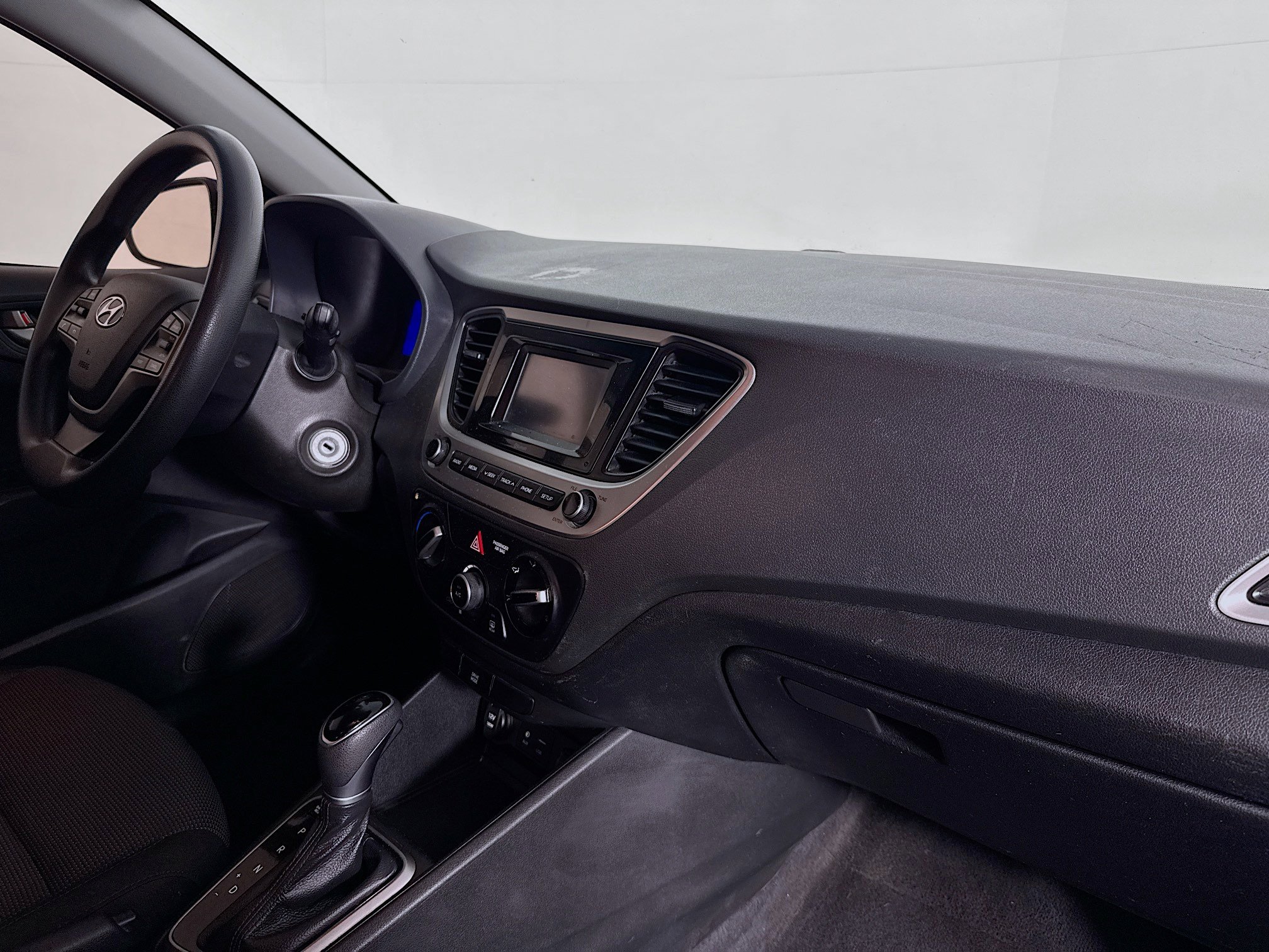 Used 2019 Hyundai Accent SE image 39