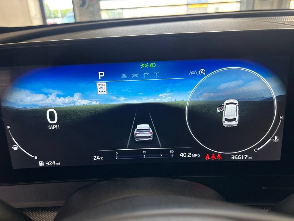 Used 2024 Kia Sportage SX FWD image 2