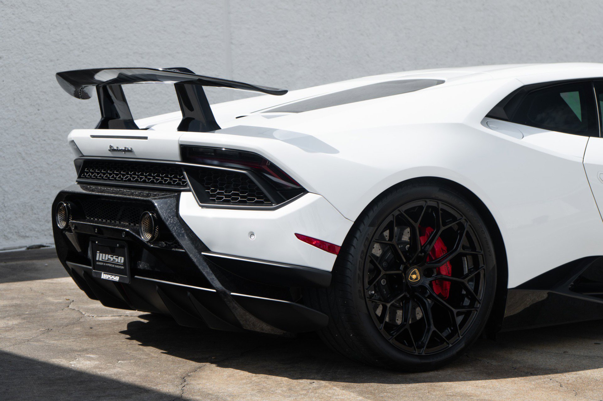 Used 2018 Lamborghini Huracan Performante image 24